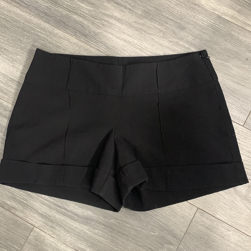 Shorts - Picture 2 of 9